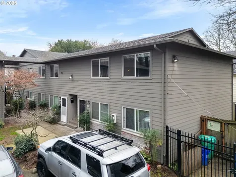 1626 SE Ash Street Portland OR 97214