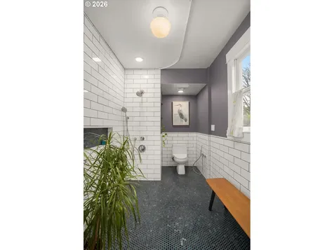 1800 SE 42nd Avenue Portland OR 97215