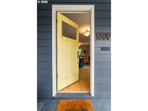 1800 SE 42nd Avenue Portland OR 97215
