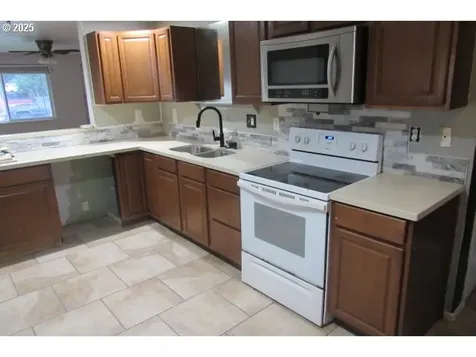 146 Georginna Drive Roseburg OR 97471