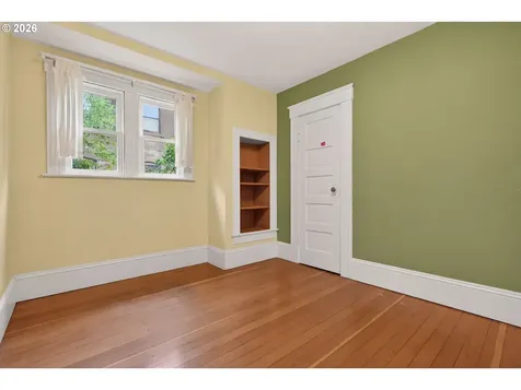 317 NE Sacramento Street Portland OR 97212