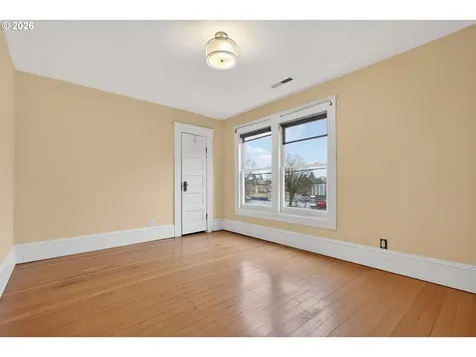 317 NE Sacramento Street Portland OR 97212