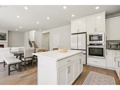 12725 SW Moorhen Way Beaverton OR 97007