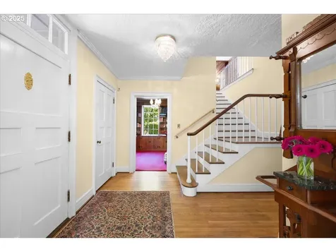 3740 SW Greenleaf Drive Portland OR 97221