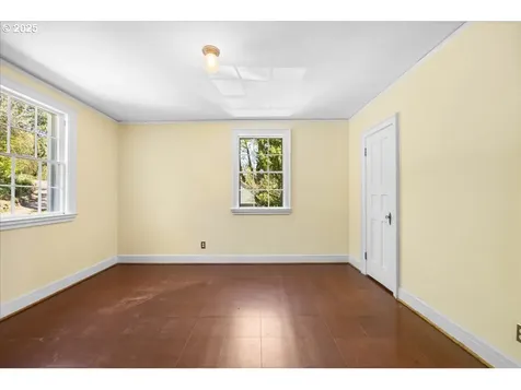 3740 SW Greenleaf Drive Portland OR 97221