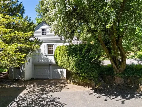 3740 SW Greenleaf Drive Portland OR 97221