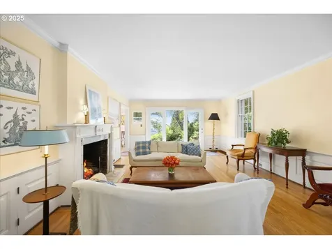 3740 SW Greenleaf Drive Portland OR 97221