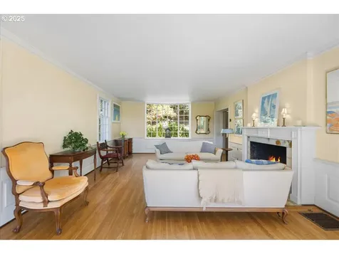 3740 SW Greenleaf Drive Portland OR 97221