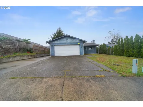 1924 Garfield Street North Bend OR 97459