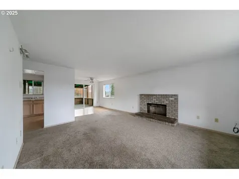 1924 Garfield Street North Bend OR 97459
