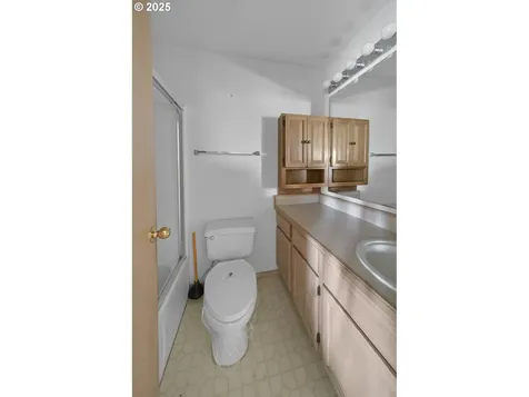 1924 Garfield Street North Bend OR 97459