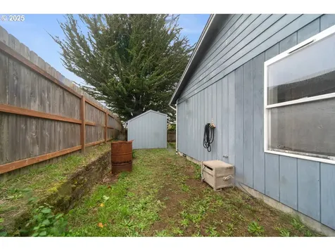 1924 Garfield Street North Bend OR 97459