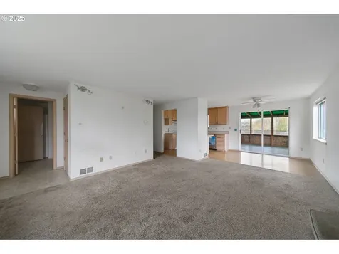 1924 Garfield Street North Bend OR 97459
