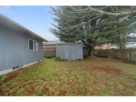1924 Garfield Street North Bend OR 97459