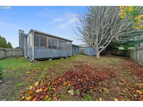 1924 Garfield Street North Bend OR 97459