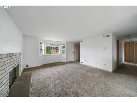 1924 Garfield Street North Bend OR 97459