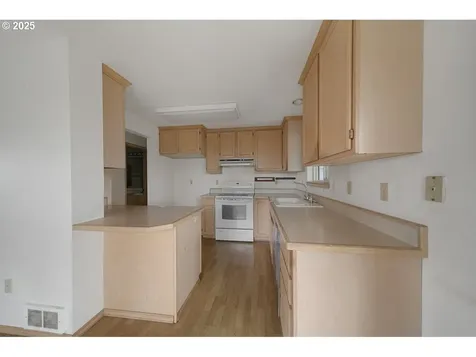 1924 Garfield Street North Bend OR 97459