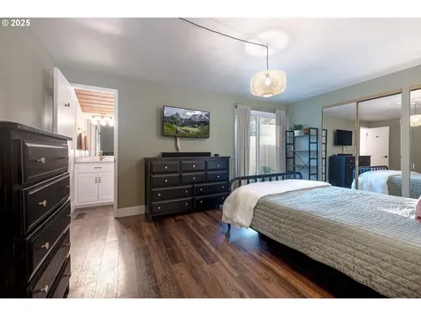 8720 SW Bridletrail Avenue Beaverton OR 97008
