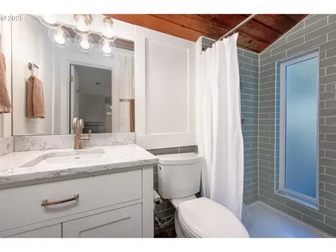8720 SW Bridletrail Avenue Beaverton OR 97008
