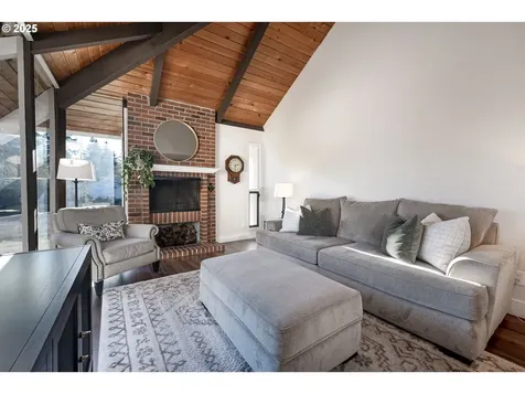 8720 SW Bridletrail Avenue Beaverton OR 97008