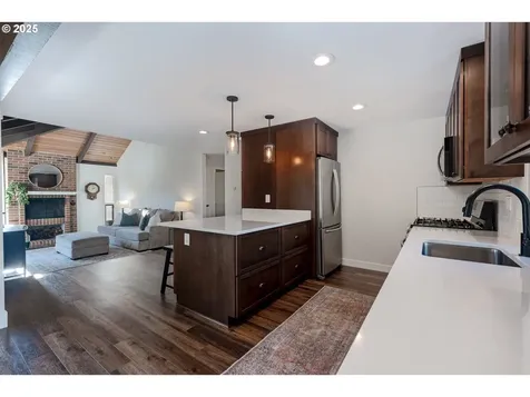 8720 SW Bridletrail Avenue Beaverton OR 97008