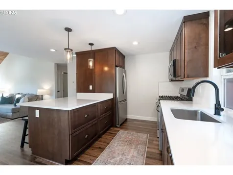 8720 SW Bridletrail Avenue Beaverton OR 97008