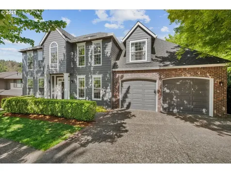2255 River Heights Circle West Linn OR 97068