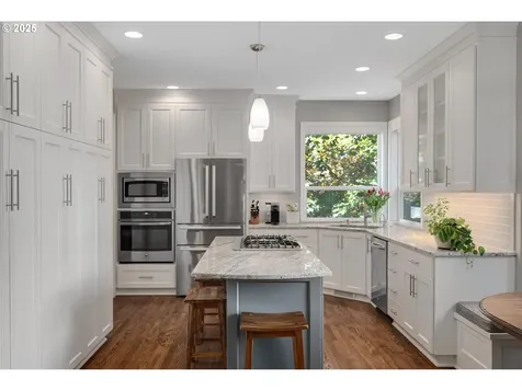 2255 River Heights Circle West Linn OR 97068