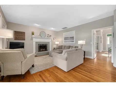 2255 River Heights Circle West Linn OR 97068