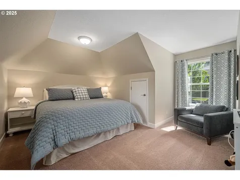 2255 River Heights Circle West Linn OR 97068