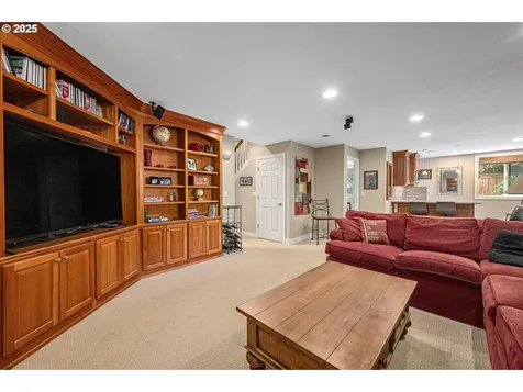 2255 River Heights Circle West Linn OR 97068