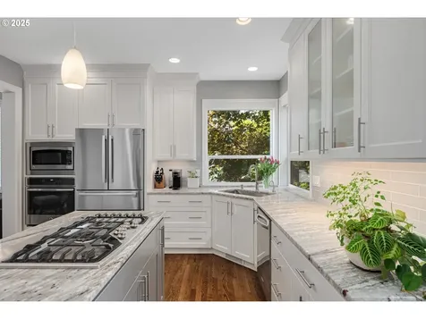 2255 River Heights Circle West Linn OR 97068