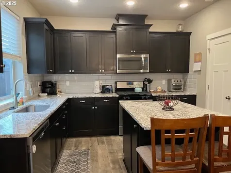 570 SE Cooper Street Dallas OR 97338
