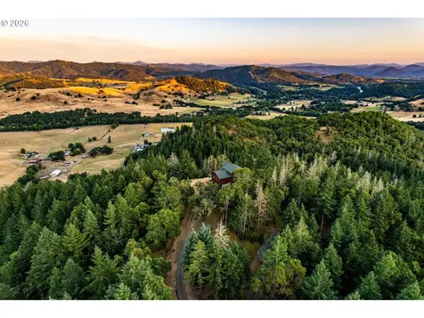 1435 Wilbur Road Roseburg OR 97471