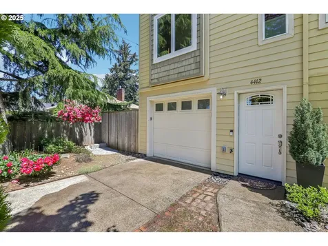 4412 SE 101st Avenue Portland OR 97266