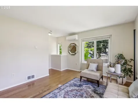 4412 SE 101st Avenue Portland OR 97266