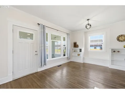 1802 8th Street Tillamook OR 97141