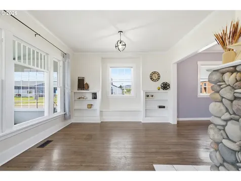 1802 8th Street Tillamook OR 97141