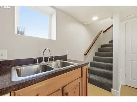 1802 8th Street Tillamook OR 97141