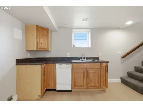 1802 8th Street Tillamook OR 97141