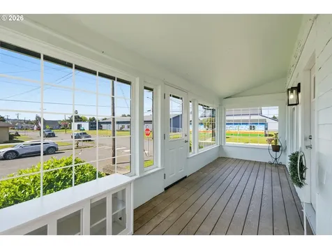 1802 8th Street Tillamook OR 97141