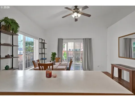 3392 Falcon Drive Springfield OR 97477
