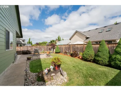 3392 Falcon Drive Springfield OR 97477