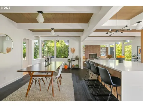 9707 SW 59th Avenue Portland OR 97219
