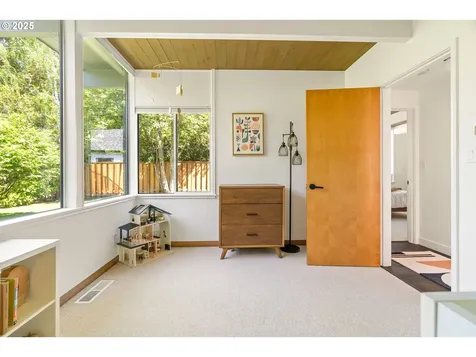 9707 SW 59th Avenue Portland OR 97219