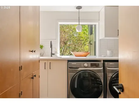 9707 SW 59th Avenue Portland OR 97219