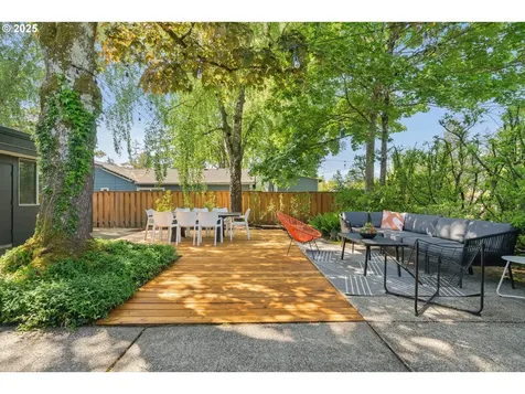 9707 SW 59th Avenue Portland OR 97219