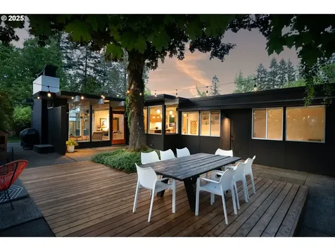 9707 SW 59th Avenue Portland OR 97219