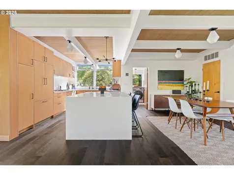 9707 SW 59th Avenue Portland OR 97219