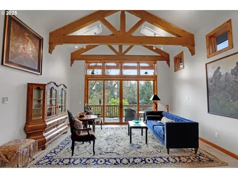 8535 SW Birchwood Road Portland OR 97225